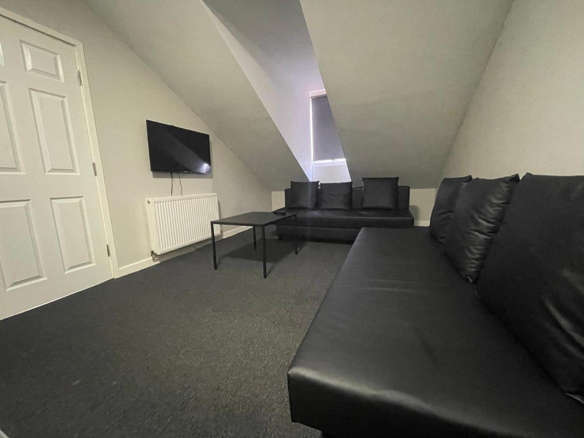 Mays - 102 Mill Street, Free Parking, 2 Minute Walk To Baltic Market And Centre - Sleep 1-10 Guests Liverpool