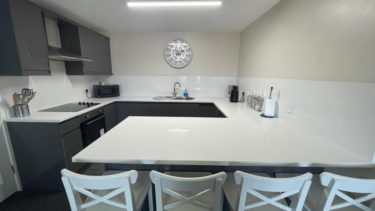 Mays Apartments: Centre Convenience With Free Parking Aparthotel Liverpool