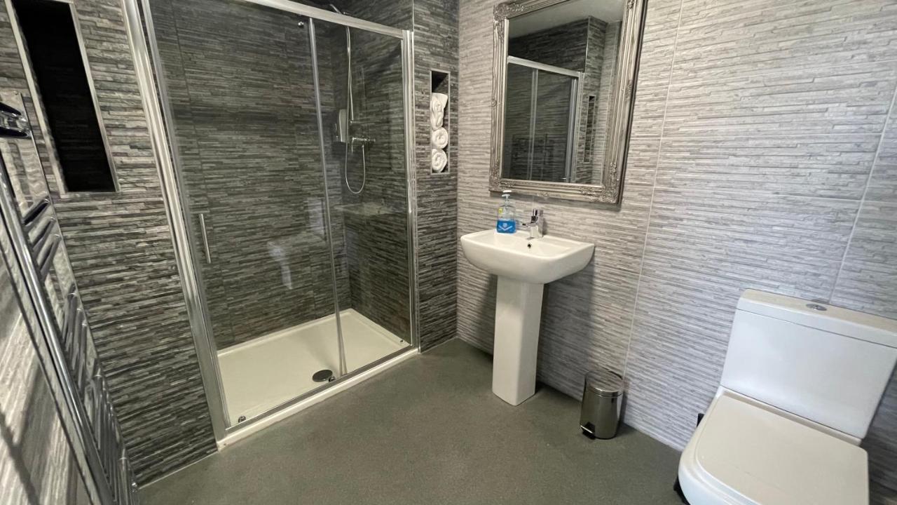 Aparthotel Mays Apartments: Centre Convenience With Free Parking Liverpool