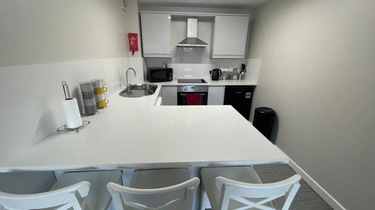 Mays Apartments: Centre Convenience With Free Parking Aparthotel Liverpool