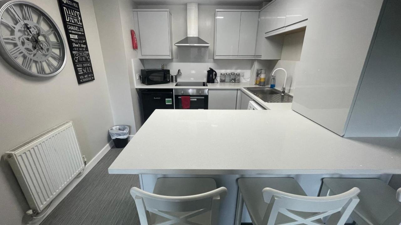 Mays Apartments: Centre Convenience With Free Parking Aparthotel Liverpool