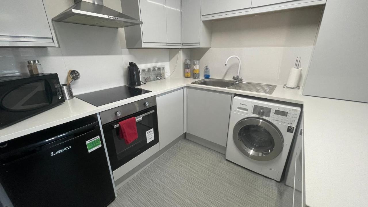 Aparthotel Mays Apartments: Centre Convenience With Free Parking Liverpool