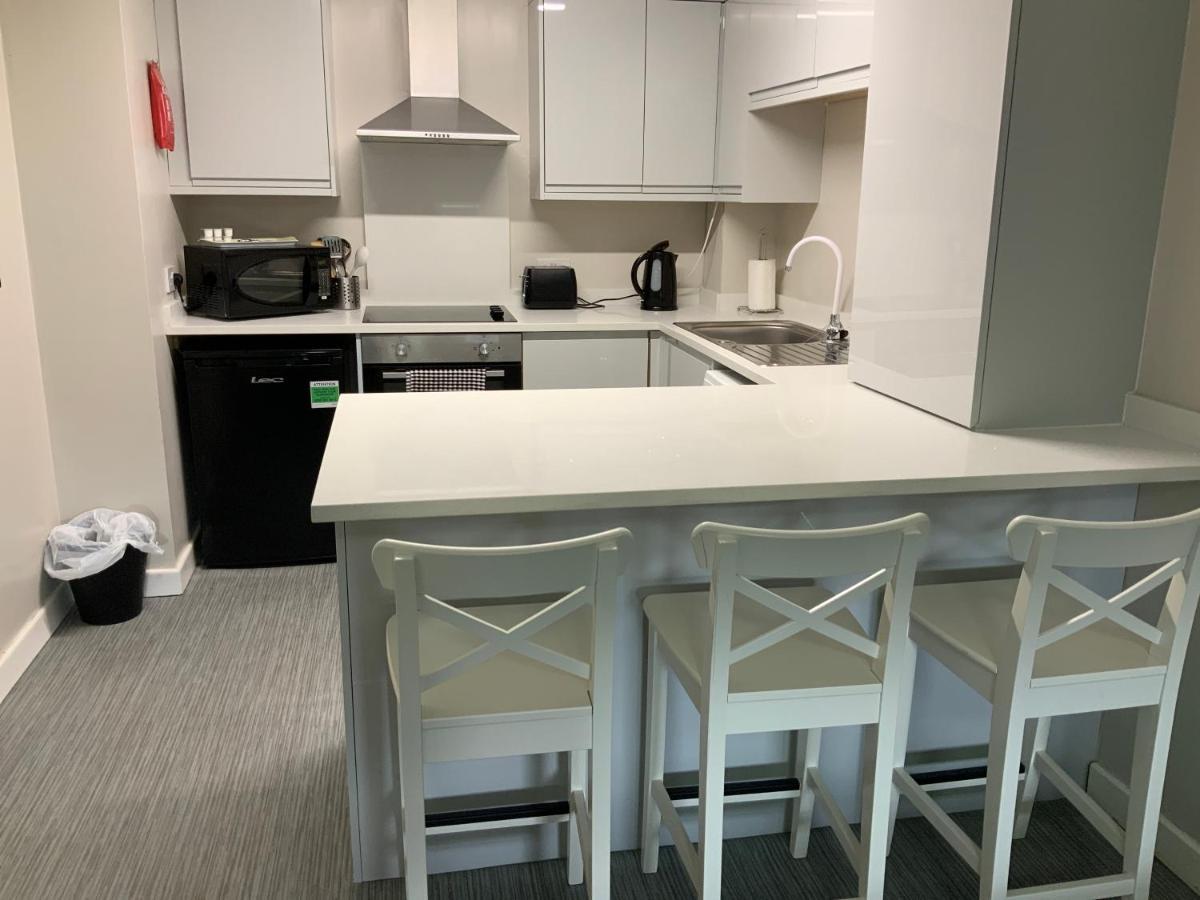 Mays - 102 Mill Street, Free Parking, 2 Minute Walk To Baltic Market And Centre - Sleep 1-10 Guests Liverpool