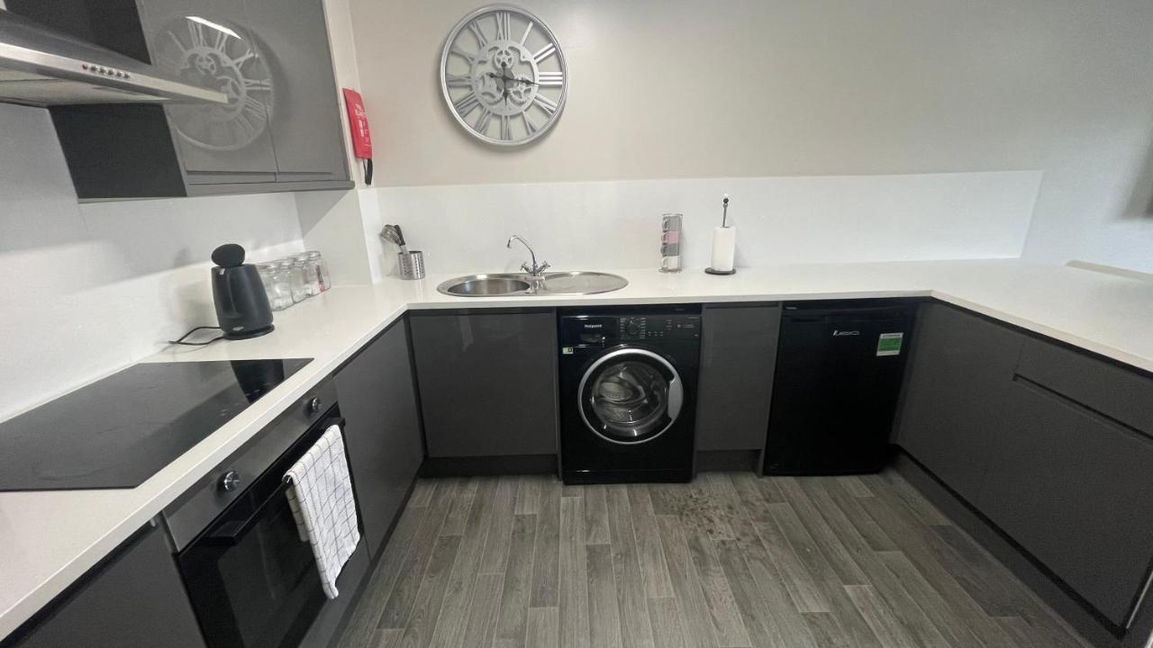 Mays - 102 Mill Street, Free Parking, 2 Minute Walk To Baltic Market And Centre - Sleep 1-10 Guests Apartahotel 3*