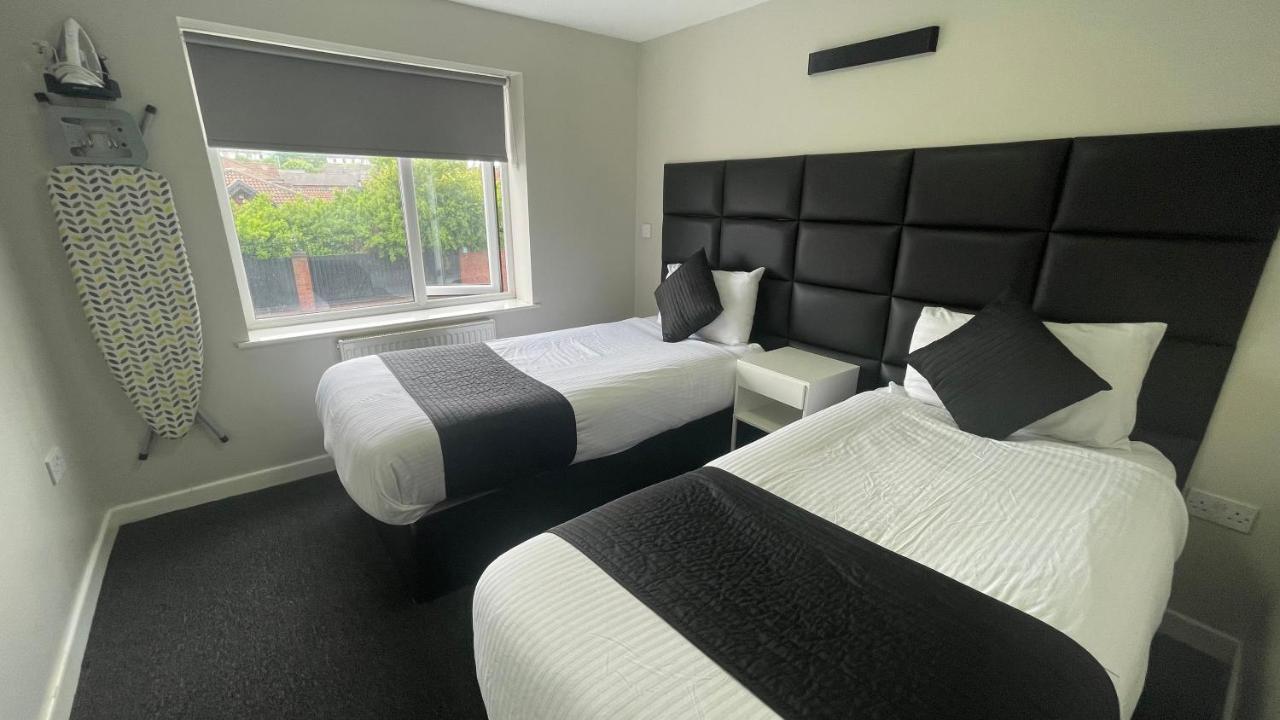 Mays - 102 Mill Street, Free Parking, 2 Minute Walk To Baltic Market And Centre - Sleep 1-10 Guests