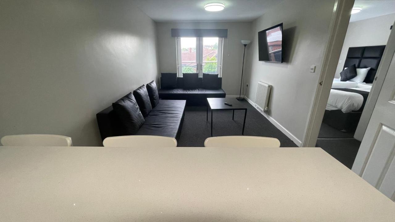 Mays - 102 Mill Street, Free Parking, 2 Minute Walk To Baltic Market And Centre - Sleep 1-10 Guests 3*